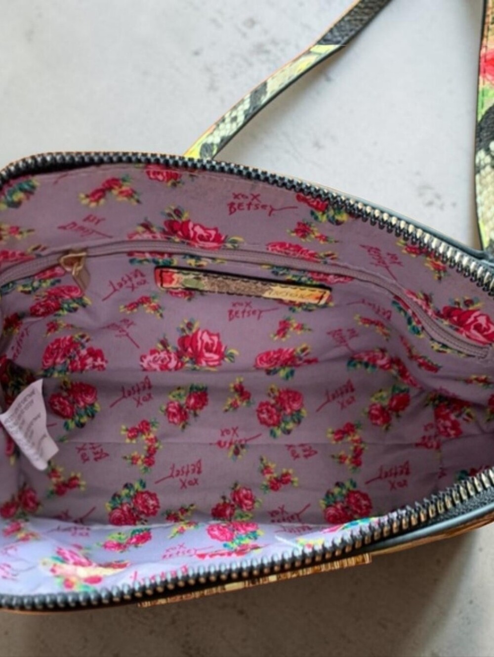Betsey Johnson Floral Snake-Print Crossbody Bag, NWOT, 9"x6" - Picture 4 of 6